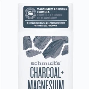 3-pack Schmidt’s Charcoal + Magnesium deodorant